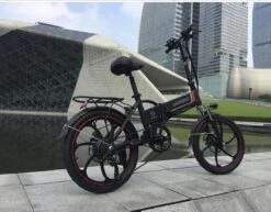 Samebike Elektrische Vouwfiet - Shimano 7 Speed Derailleur - 48V/ 10Ah Lithium Batterij - Aluminium -sportief/modern - 35km/u - Wit -Fiets Verkoop Winkel 1200x937