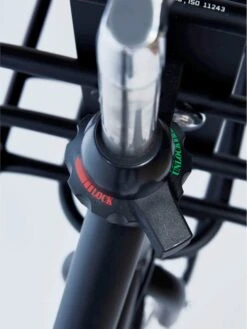 Cortina U4 - Stadsfiets - D50 - Jet Black Matt - R3 -Fiets Verkoop Winkel 901x1200 3